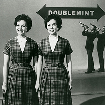 Joan and Jane Boyd, the first Doublemint® Twins first appear on television in 1960.